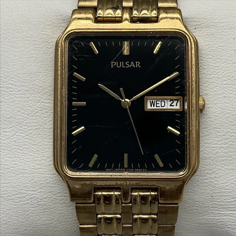 Vtg Pulsar Mens Watch 28mm Black Gold Tone Day Date V733-5000 New Battery 8.25